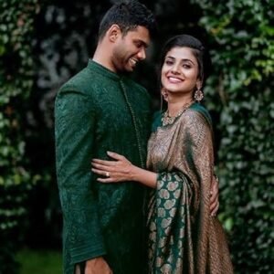 Flosive Women's Present Banarasi Soft Lichi Silk Saree